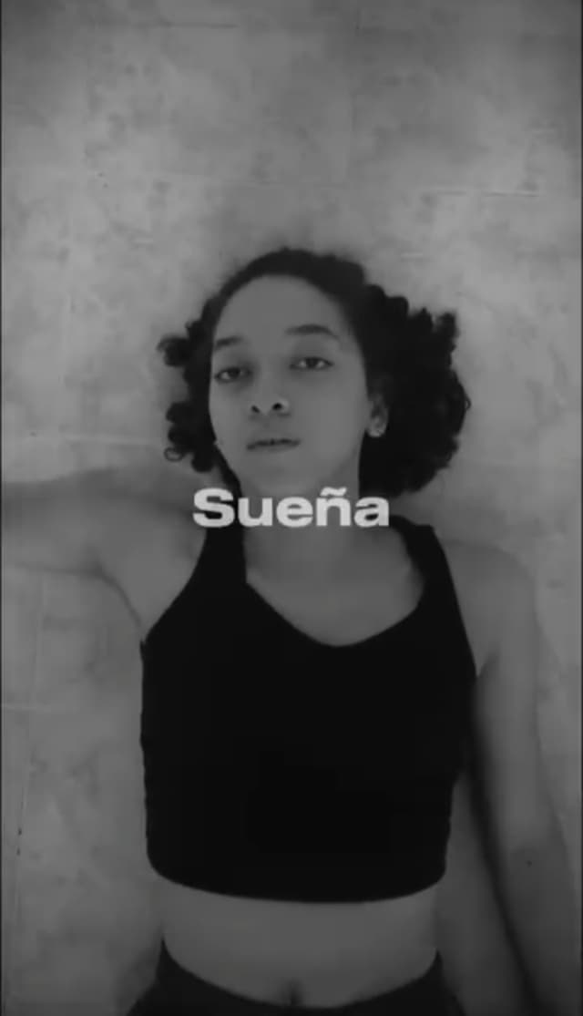 Sueña” - por Astrid González